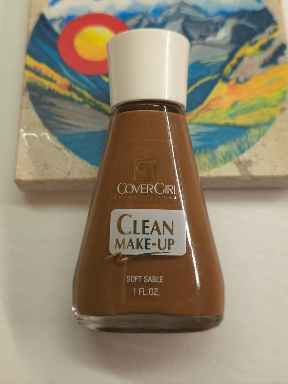 VINTAGE LEGACY COVERGIRL FOUNDATION BOTTLES - Picture 8 of 13